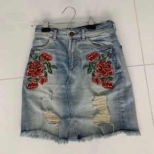 ZARA DENIM SKIRT